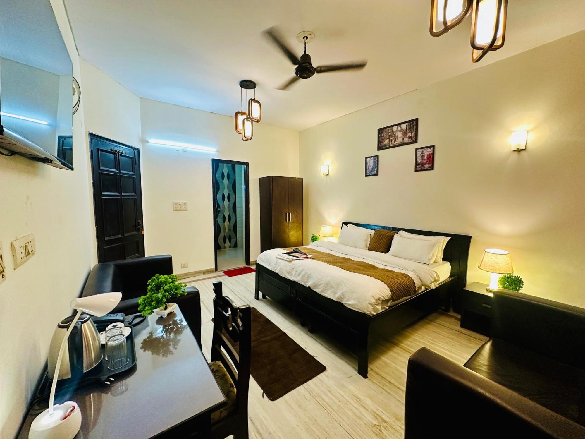 The White Scent-Near Noida Sector 18 Metro Hotel Ngoại thất bức ảnh