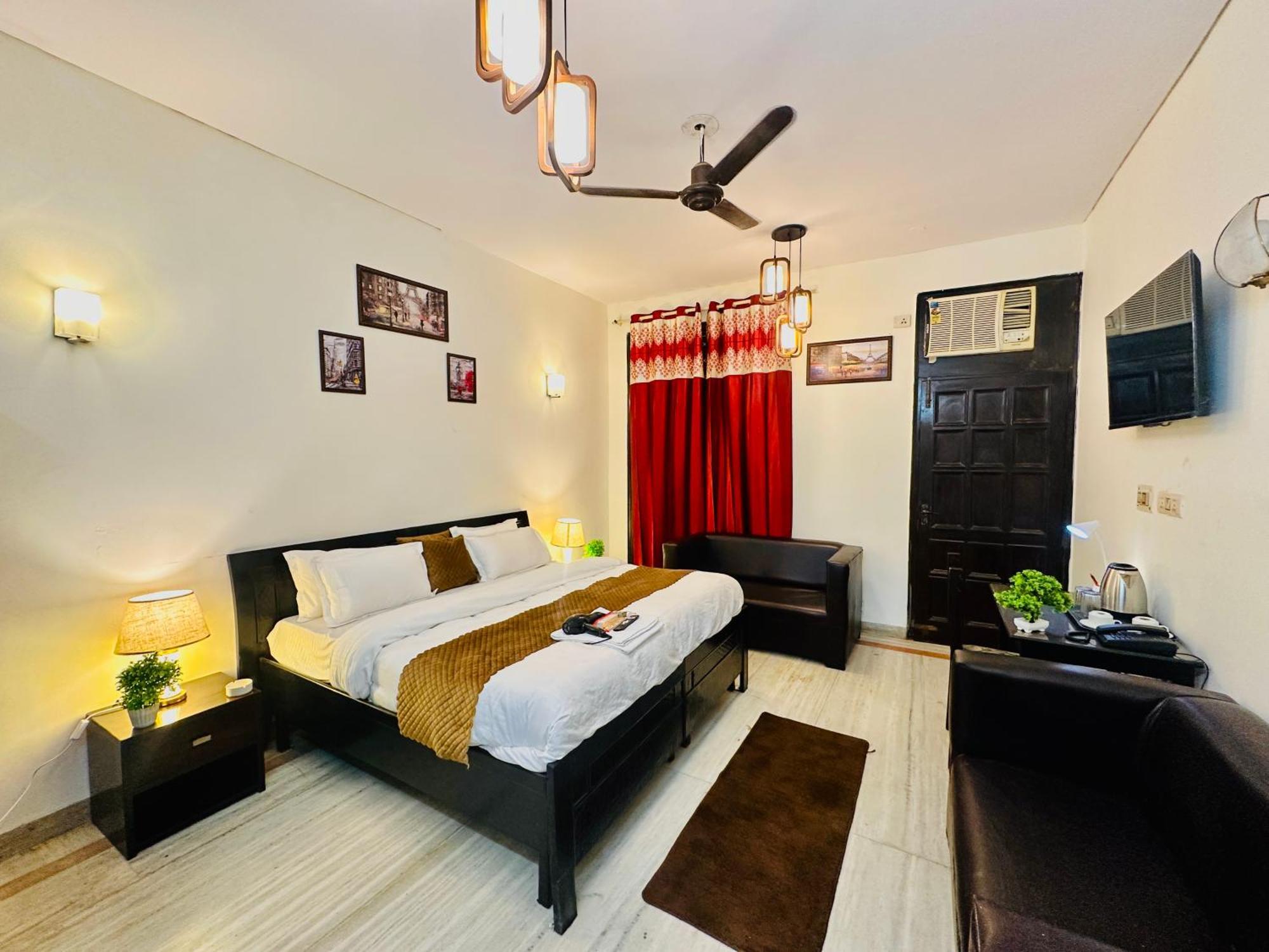 The White Scent-Near Noida Sector 18 Metro Hotel Ngoại thất bức ảnh