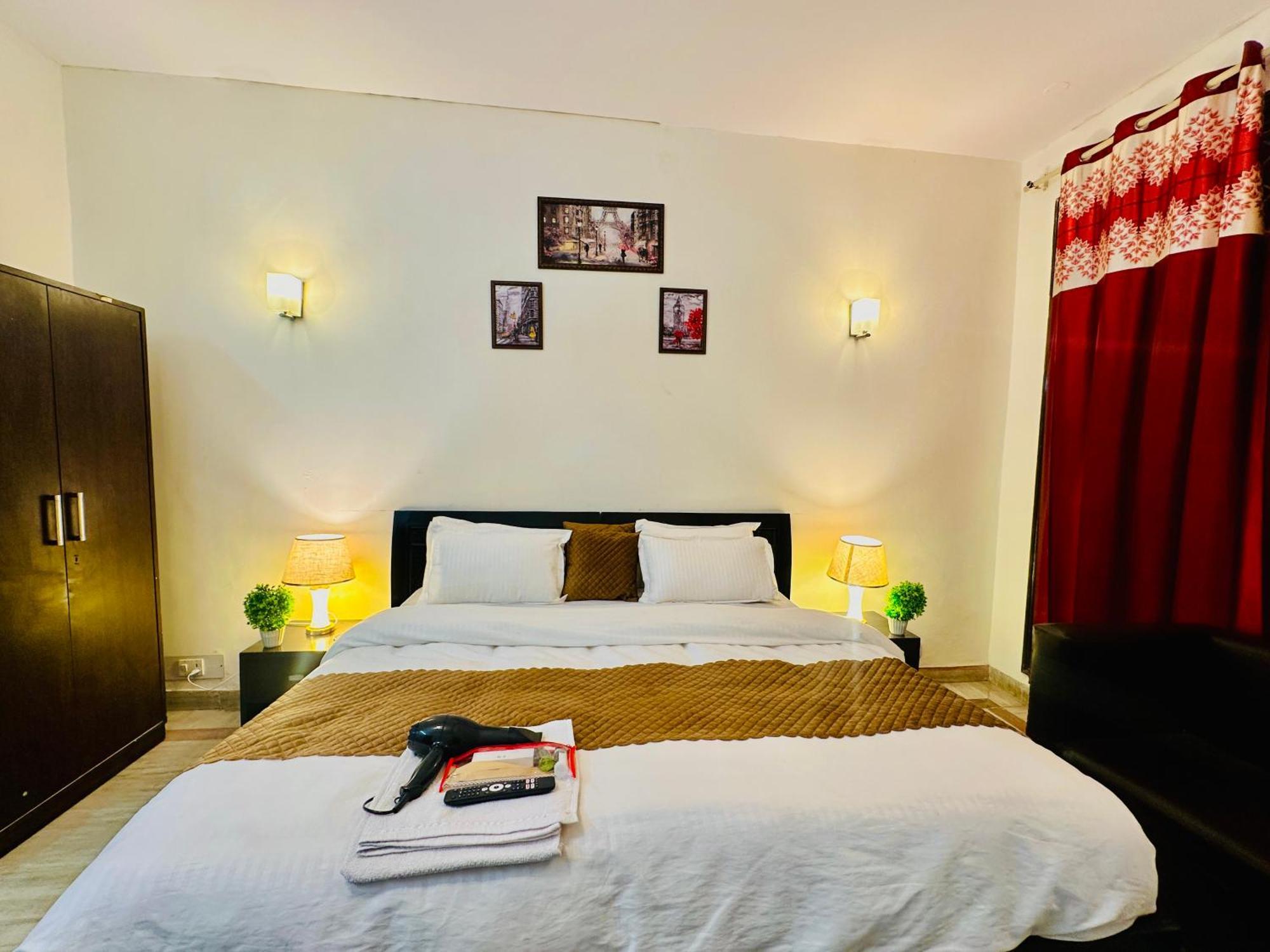 The White Scent-Near Noida Sector 18 Metro Hotel Ngoại thất bức ảnh
