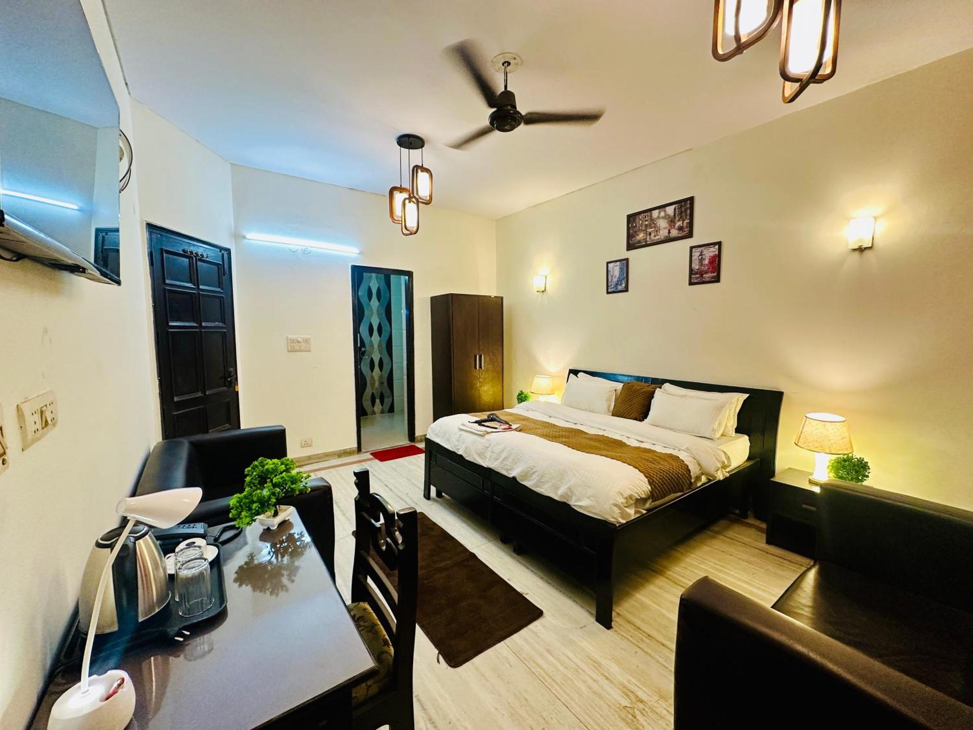 The White Scent-Near Noida Sector 18 Metro Hotel Ngoại thất bức ảnh