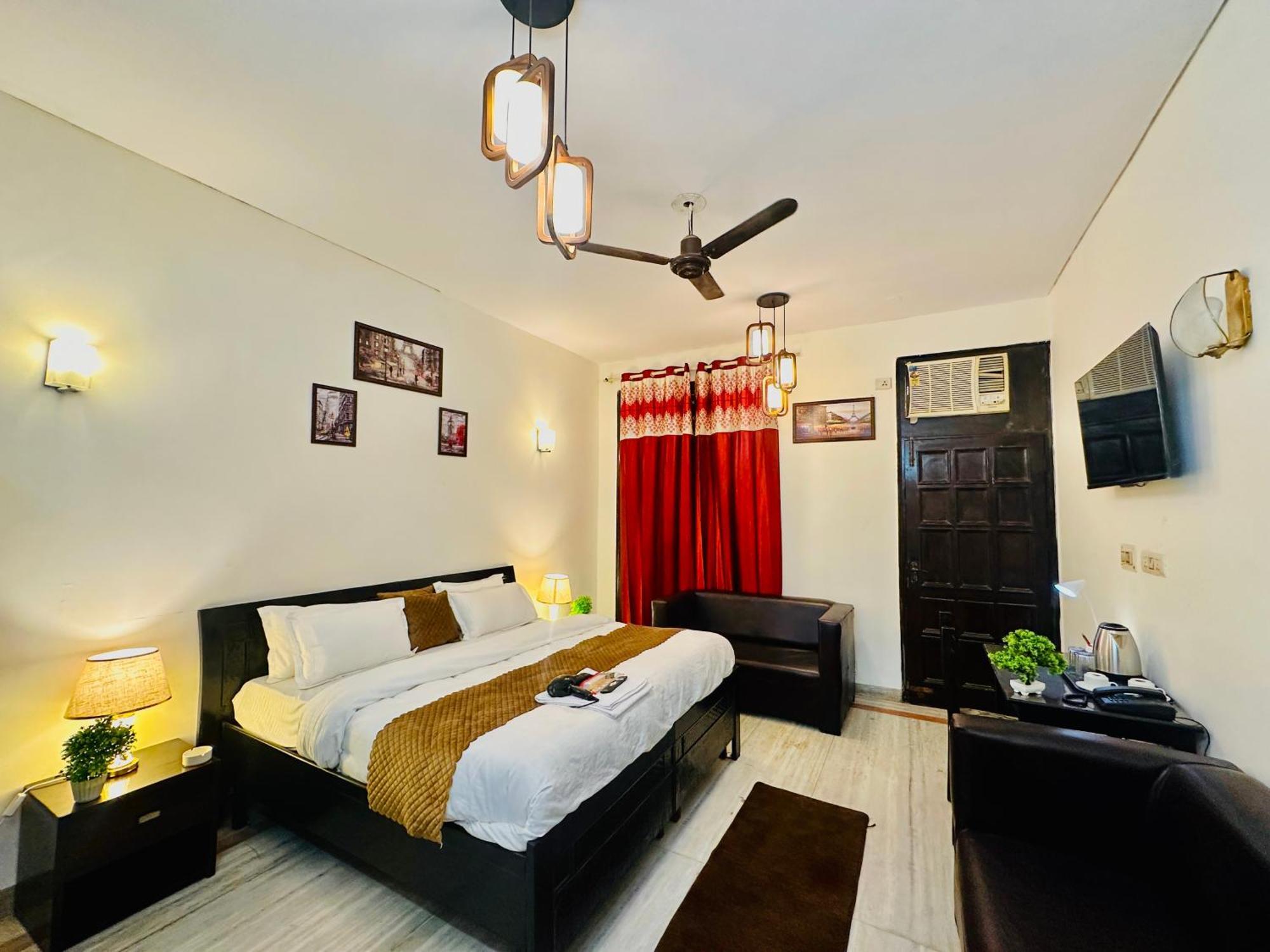 The White Scent-Near Noida Sector 18 Metro Hotel Ngoại thất bức ảnh